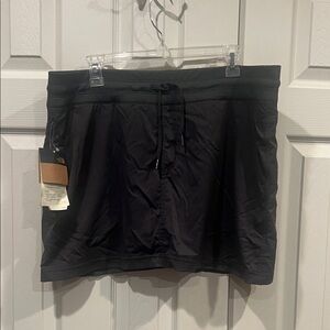 NWT-The North Face Charcoal Gray Skirt